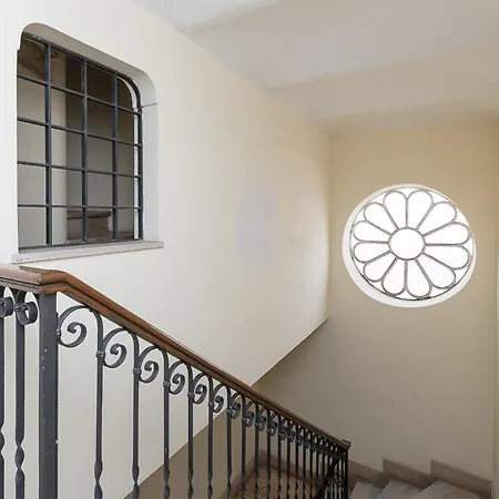 Roman Top Floor *
