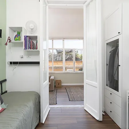 Roman Top Floor Appartement