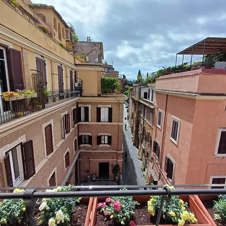 Roman Top Floor *